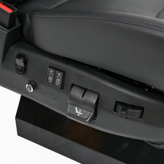 Q15-2 2026 driver seat